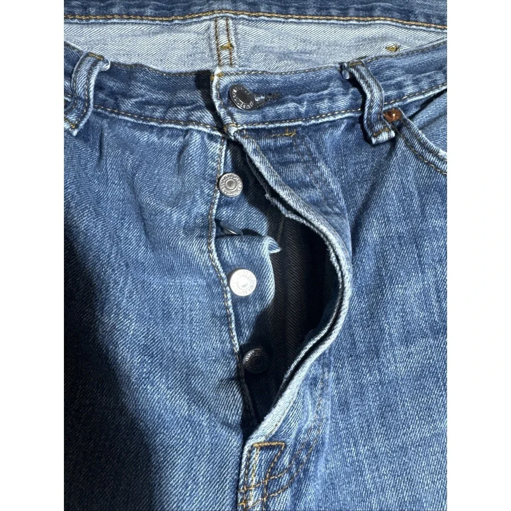 Levi's 501 Men's Blue Denim Jeans Size 32x30 Straight Leg Button Fly Egypt